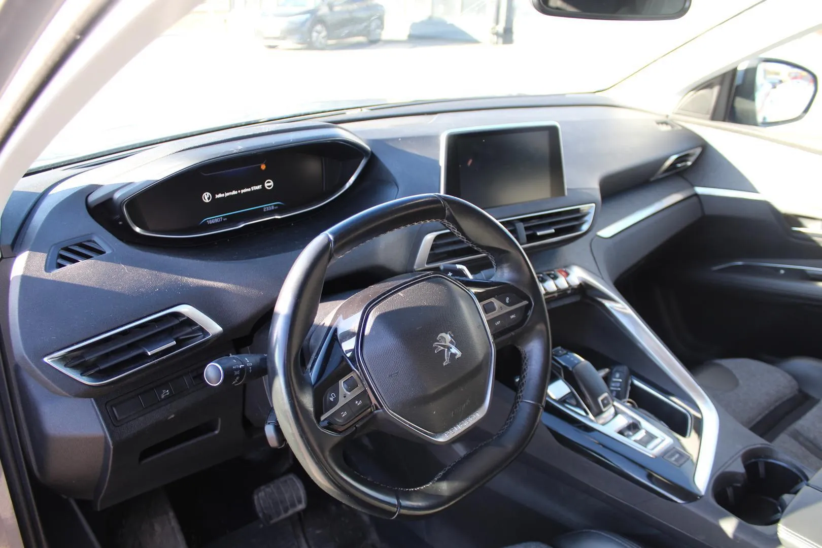 Peugeot 3008 IOJ-828 carousel image