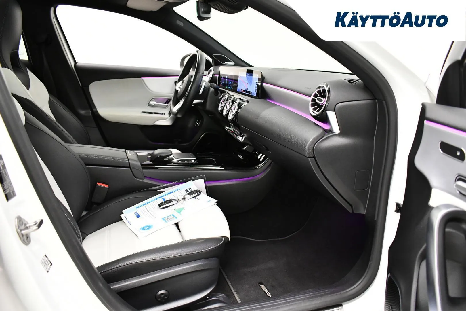 Mercedes-Benz A OZA-537 carousel image