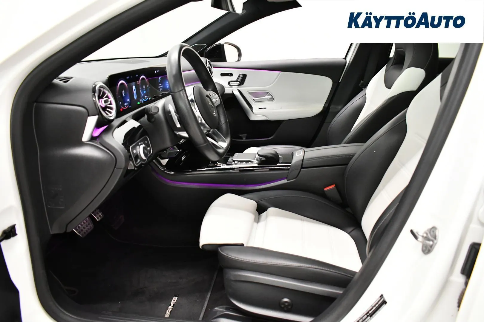 Mercedes-Benz A OZA-537 carousel image