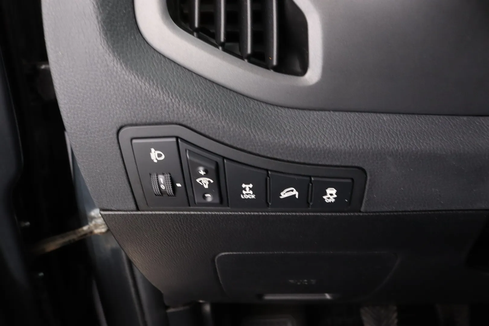 Kia Sportage OTH-640 carousel image