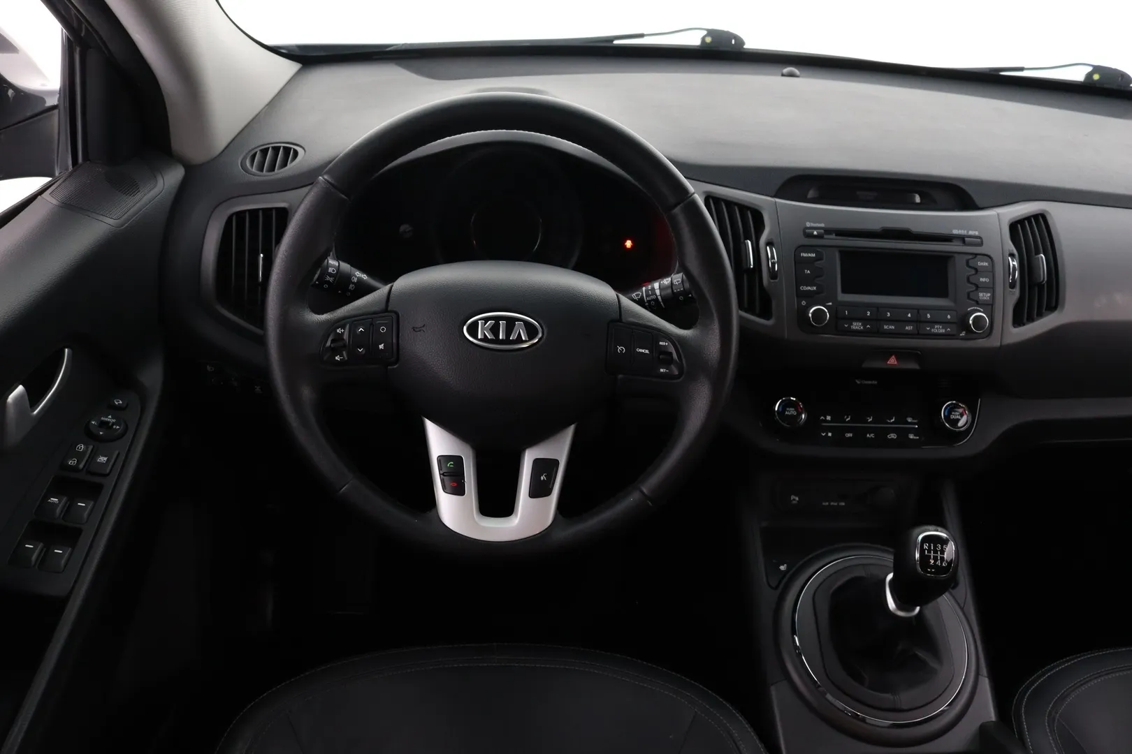 Kia Sportage OTH-640 carousel image