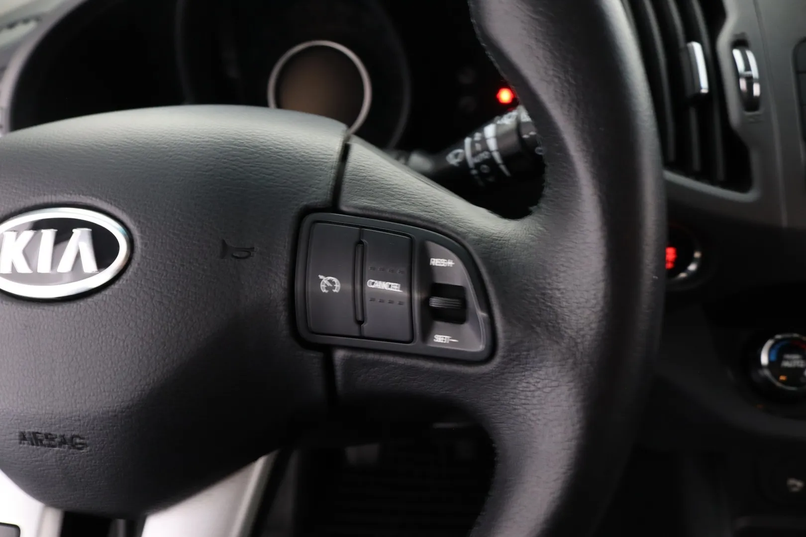 Kia Sportage OTH-640 carousel image