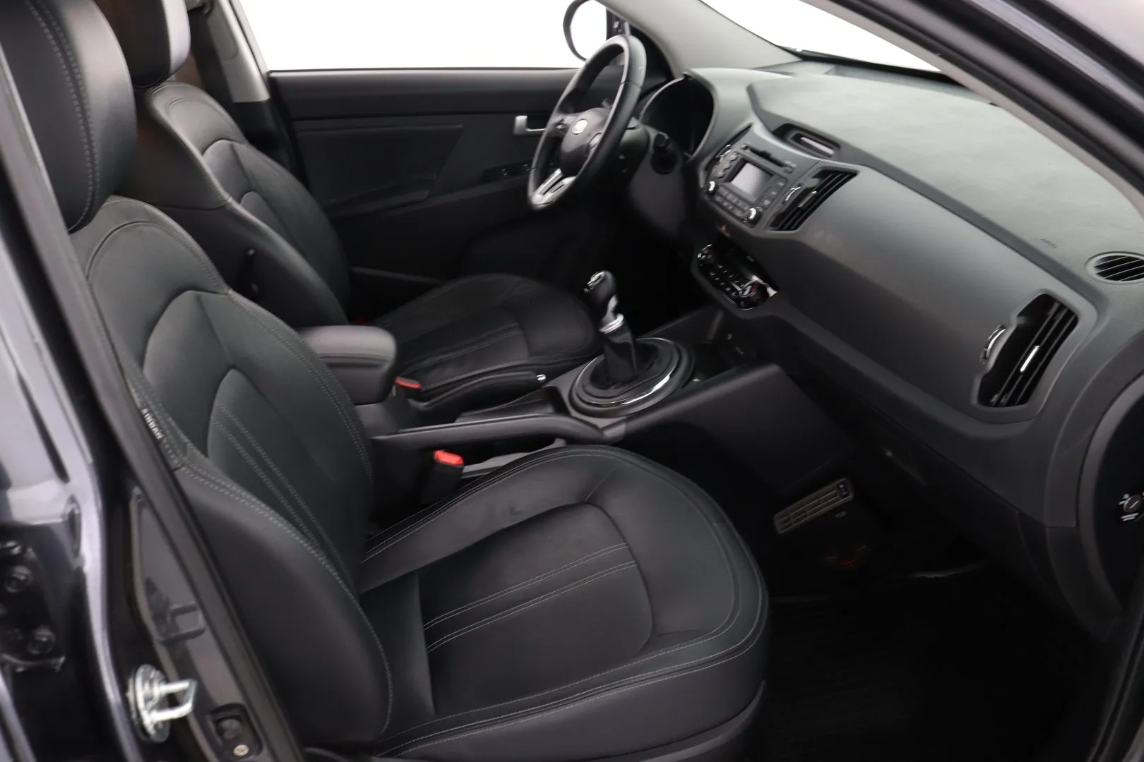 Kia Sportage OTH-640 carousel image