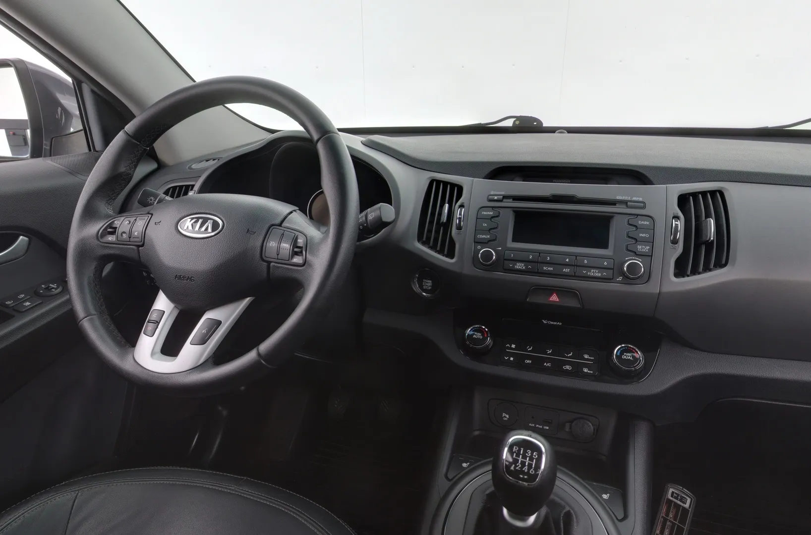 Kia Sportage OTH-640 carousel image