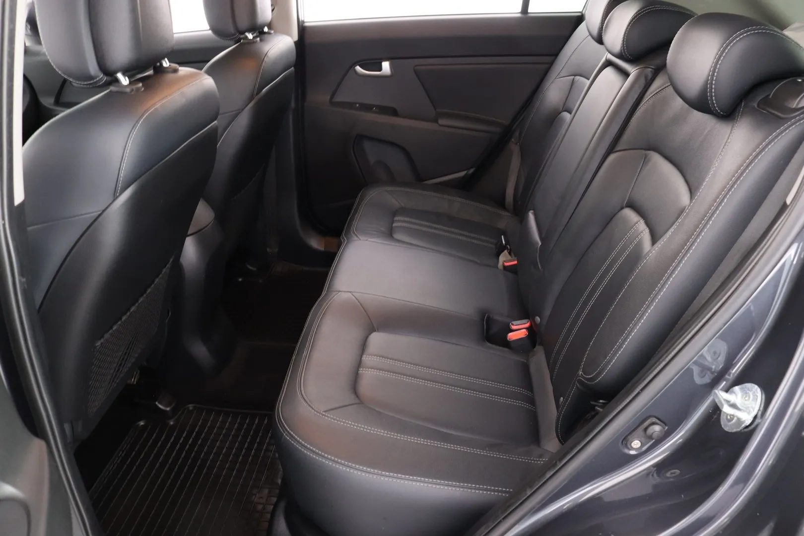 Kia Sportage OTH-640 carousel image