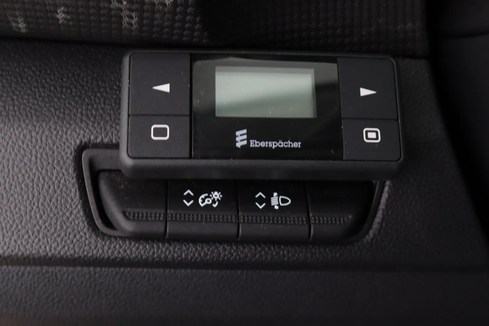 Nissan Primastar RVS-533 carousel image