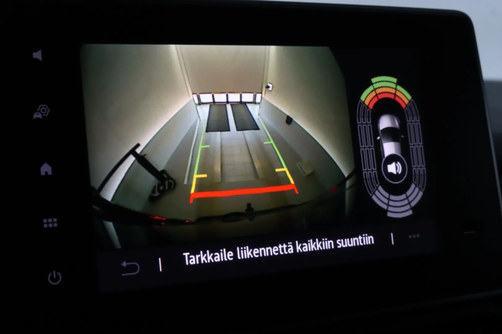 Nissan Primastar RVS-533 carousel image