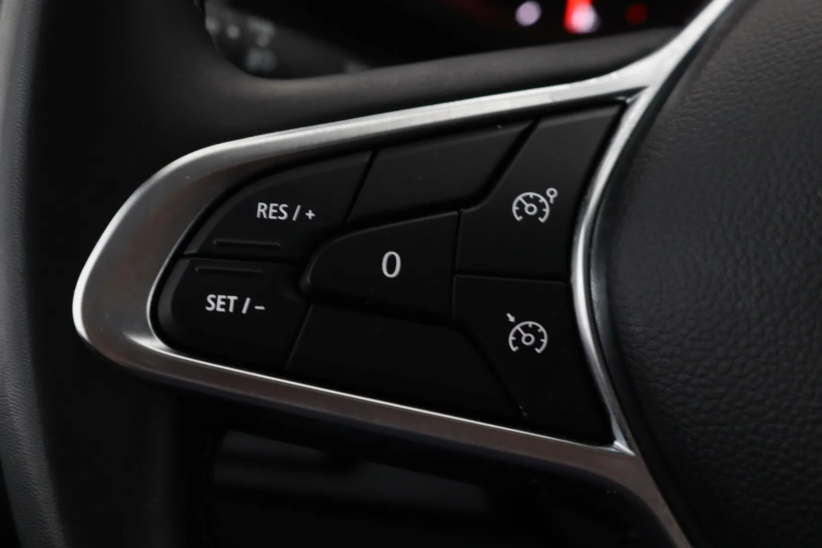 Nissan Primastar RVS-533 carousel image