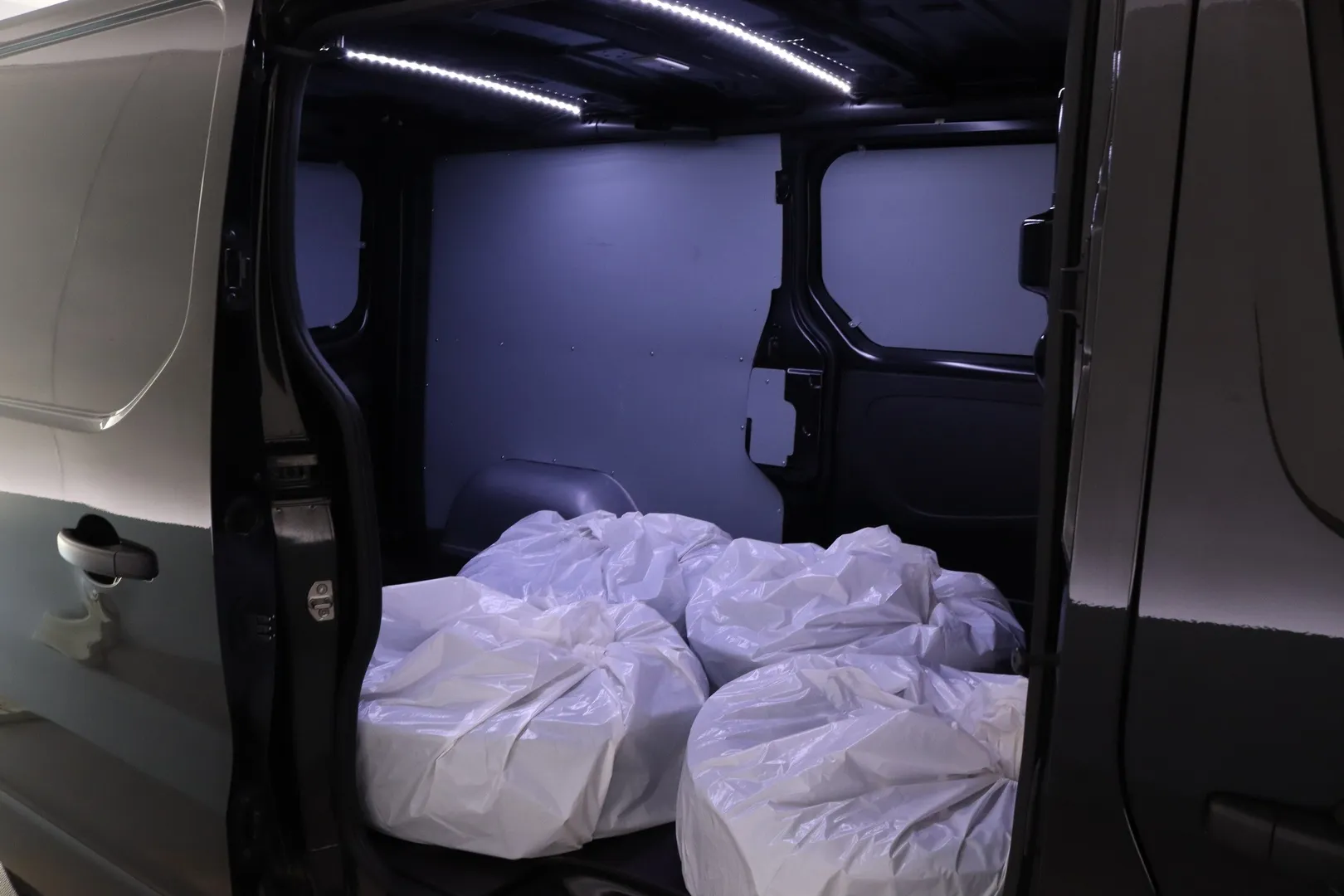 Nissan Primastar RVS-533 carousel image