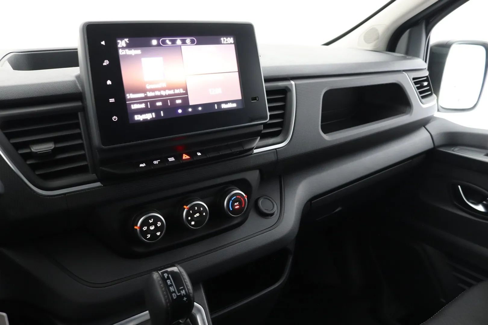 Nissan Primastar RVS-533 carousel image