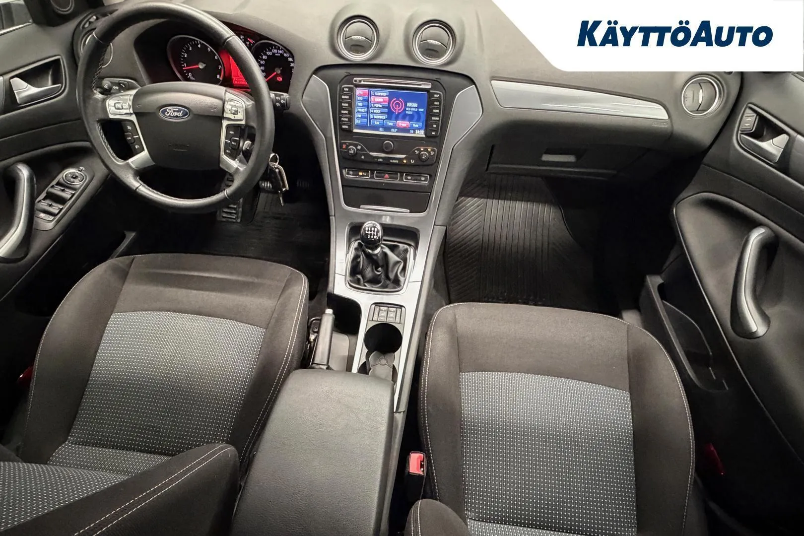 Ford Mondeo KML-329 carousel image