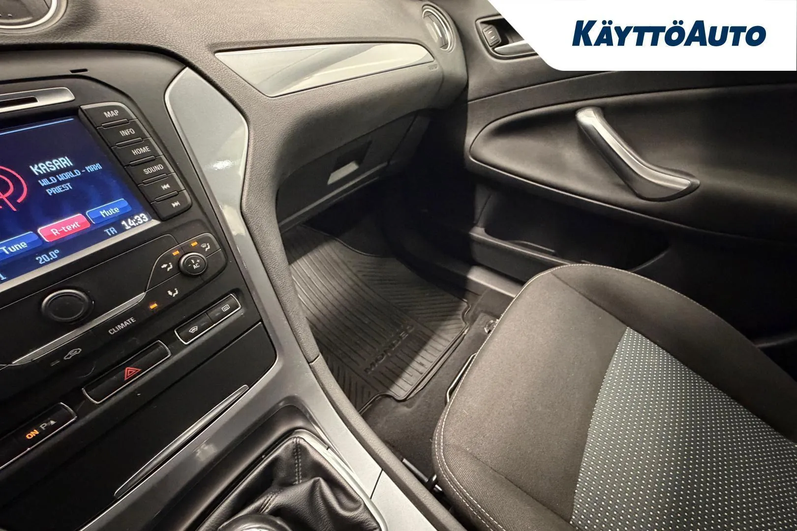 Ford Mondeo KML-329 carousel image