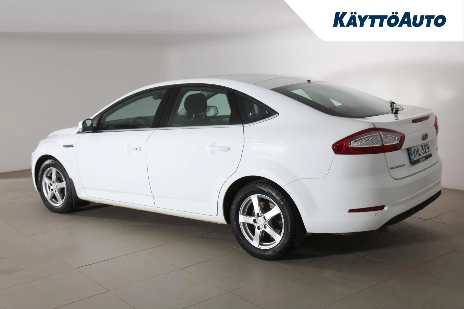 Ford Mondeo KML-329 carousel image
