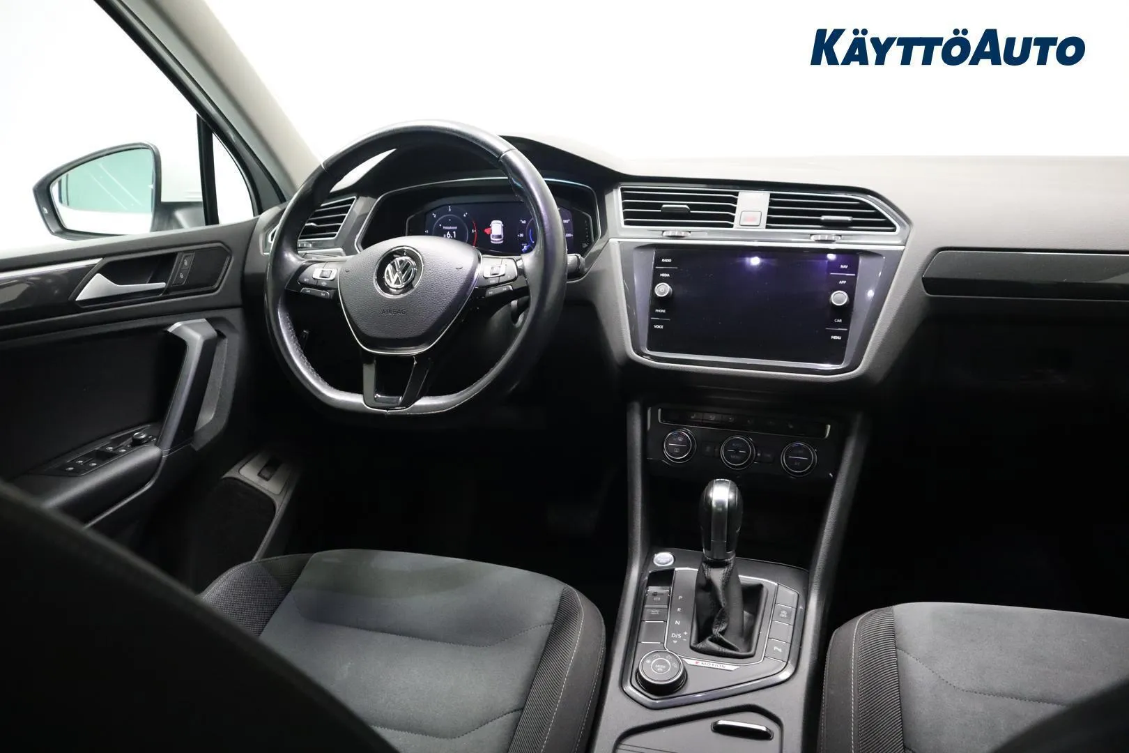 Volkswagen Tiguan CME-305 carousel image