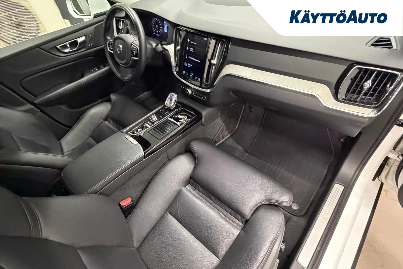 Volvo S60 OZU-849 carousel image