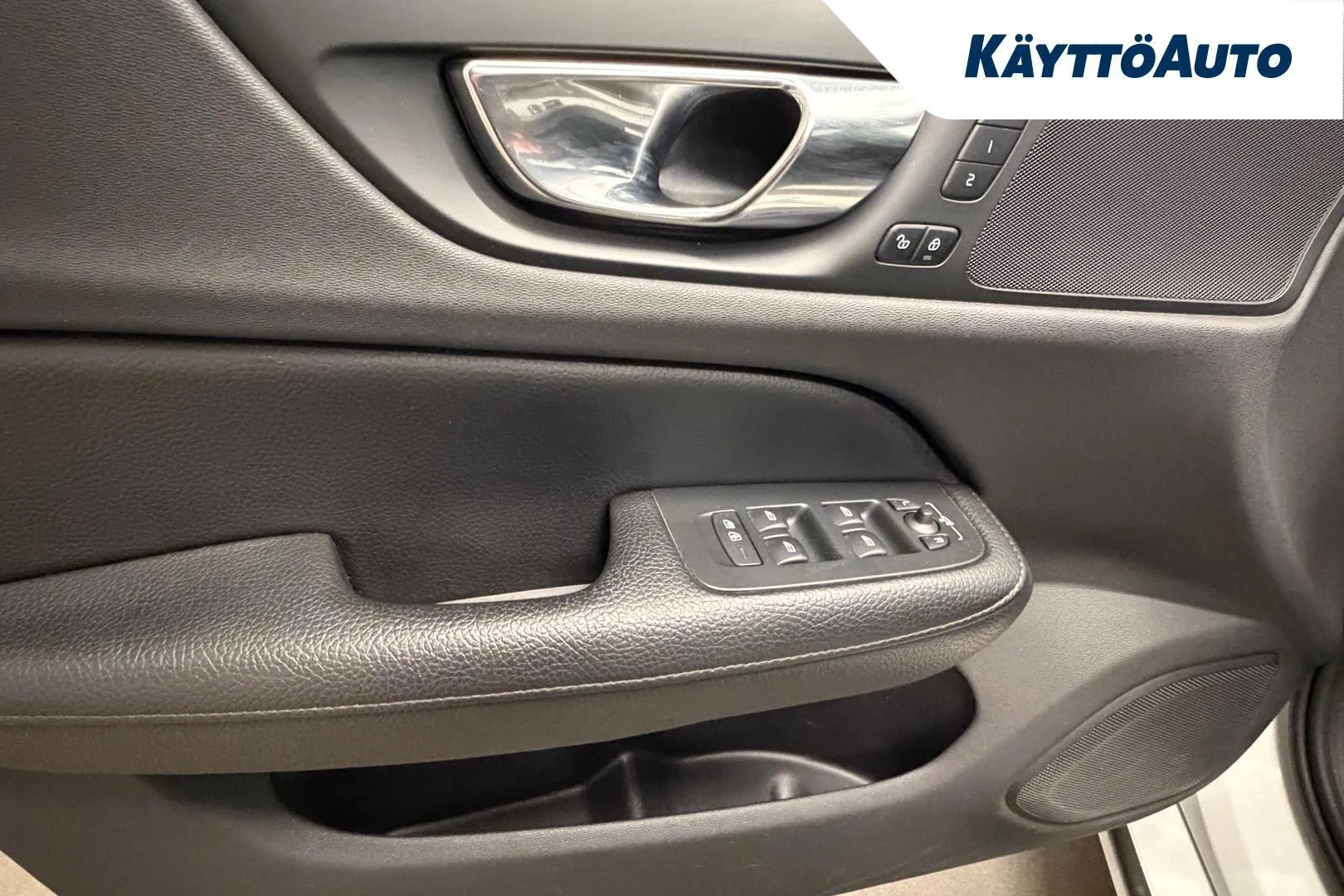 Volvo S60 OZU-849 carousel image