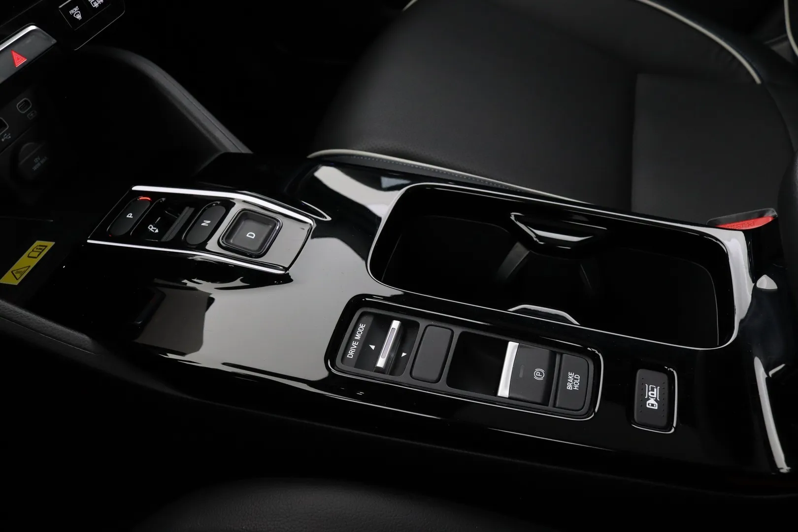 Honda e:Ny1 JNJ-442 carousel image