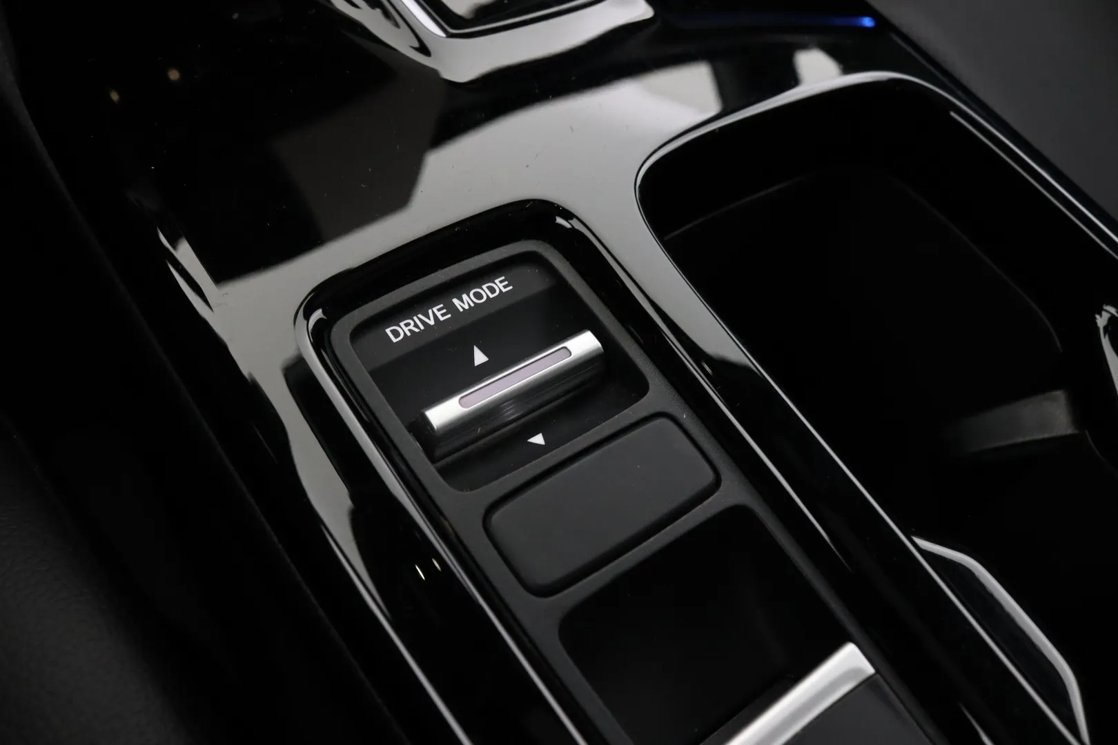 Honda e:Ny1 JNJ-442 carousel image