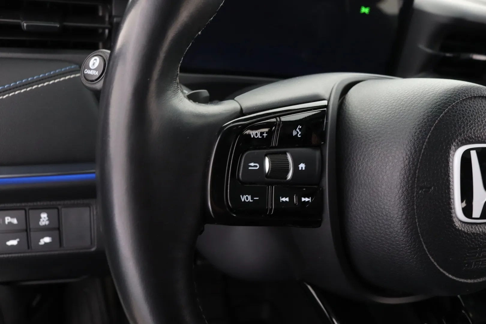 Honda e:Ny1 JNJ-442 carousel image