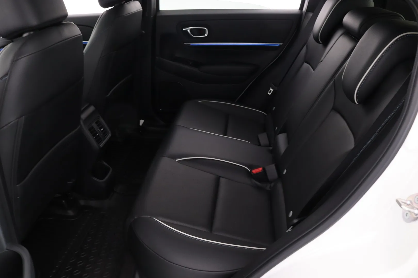 Honda e:Ny1 JNJ-442 carousel image