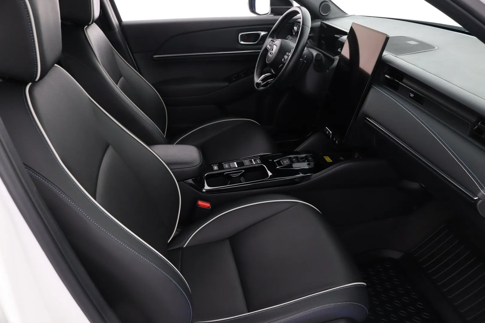 Honda e:Ny1 JNJ-442 carousel image