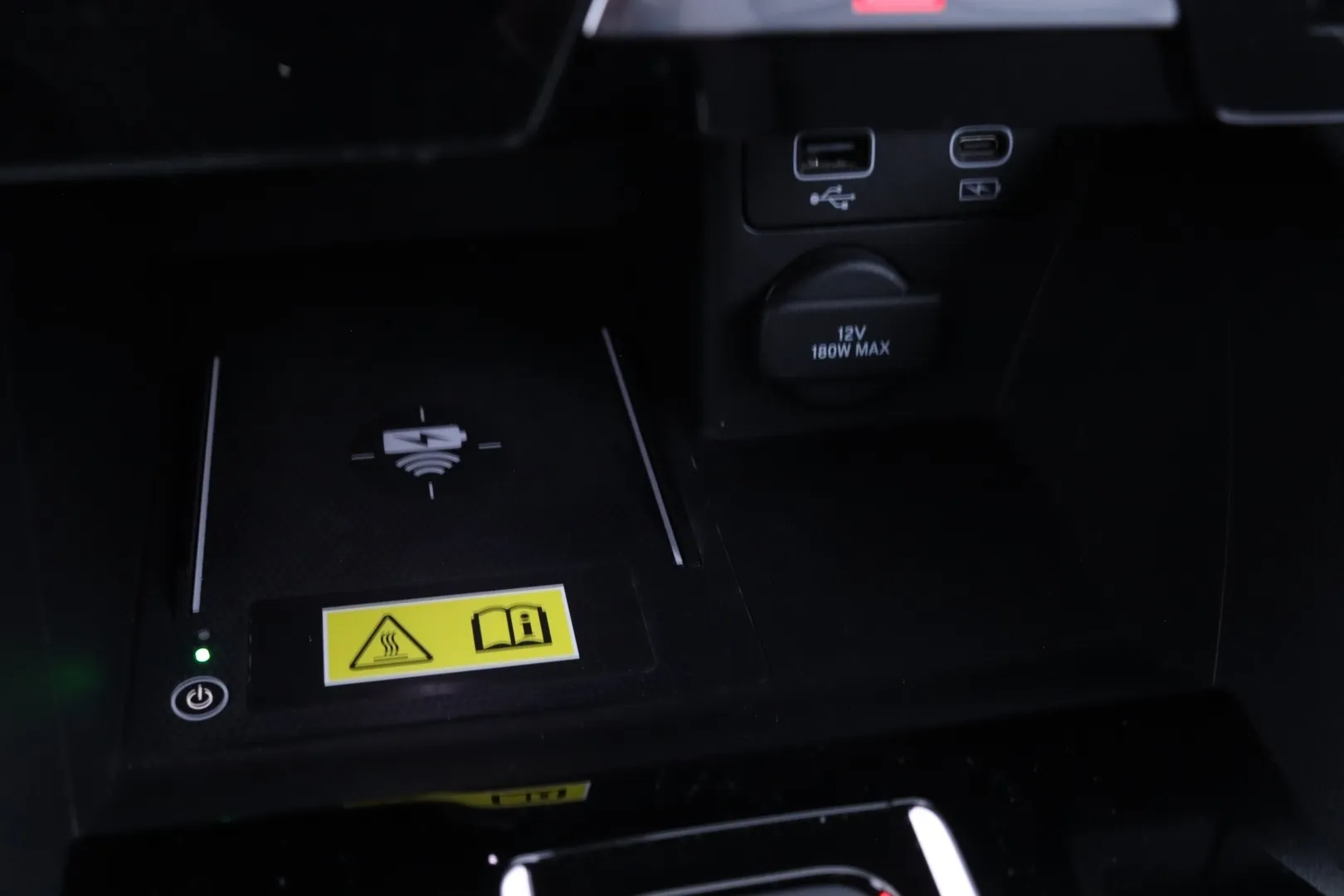 Honda e:Ny1 JNJ-442 carousel image