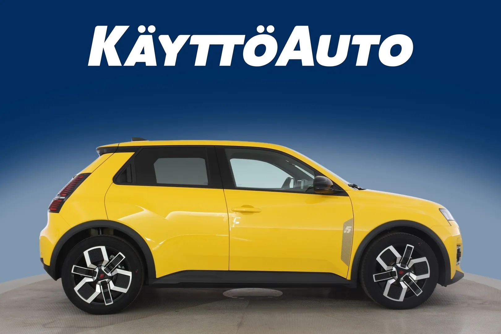 Renault 5 RXS-673 carousel image