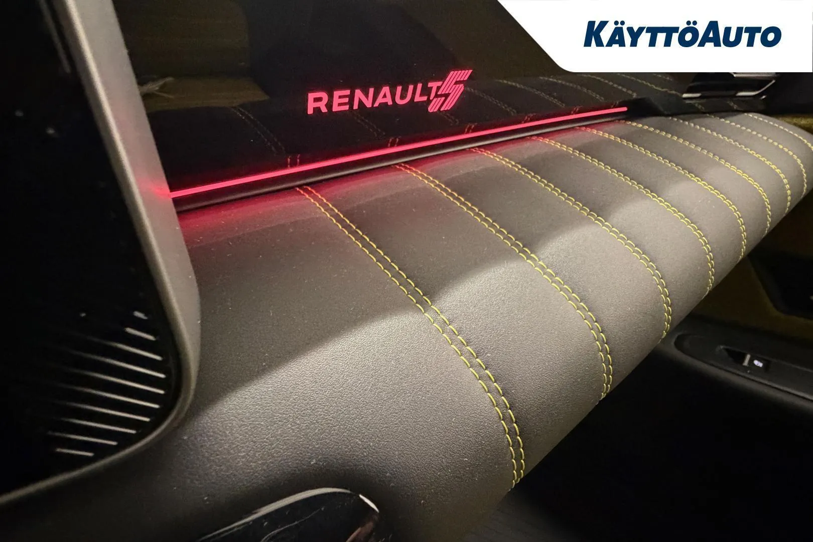 Renault 5 KXN-934 carousel image