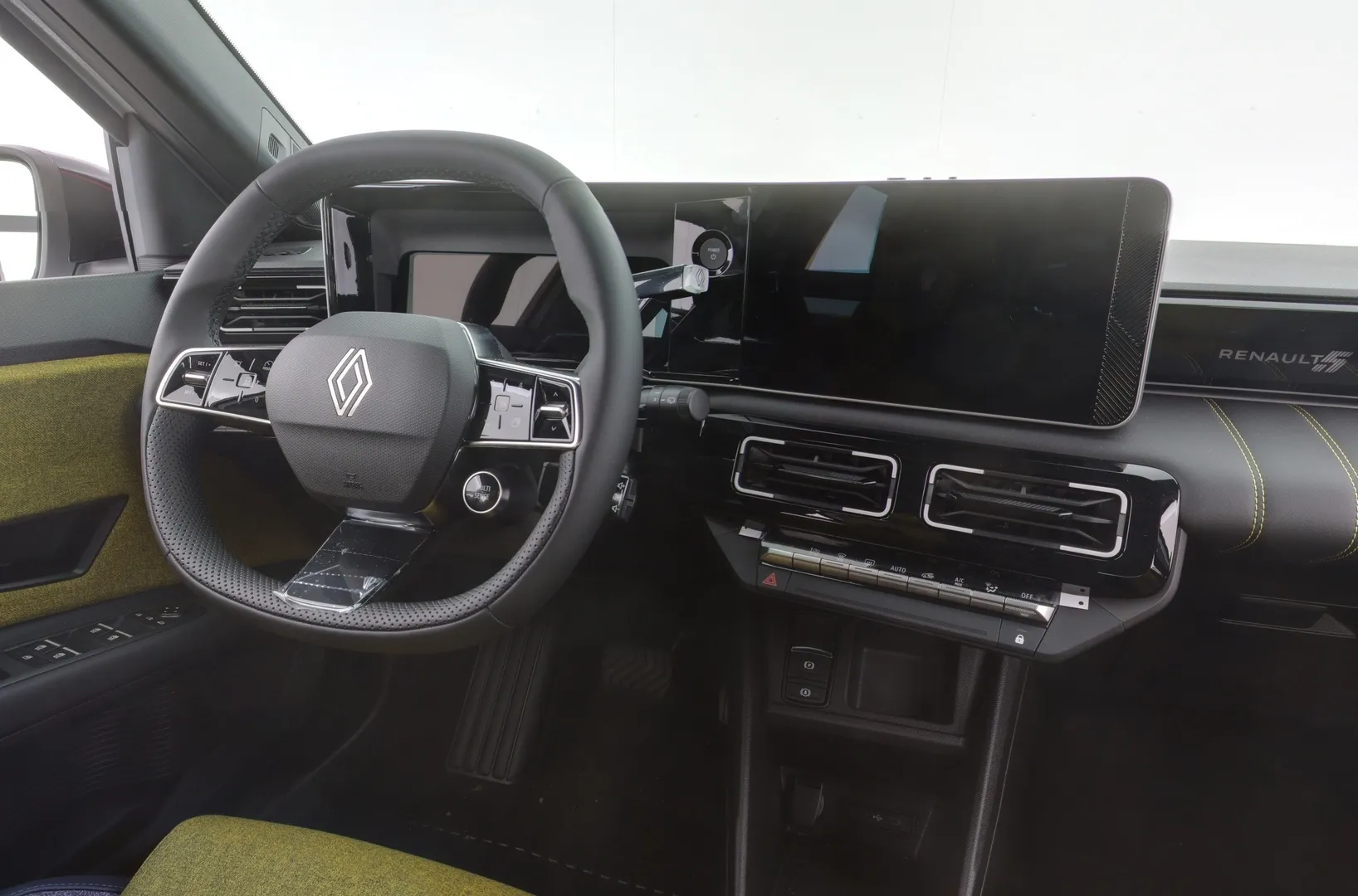 Renault 5 KXN-934 carousel image