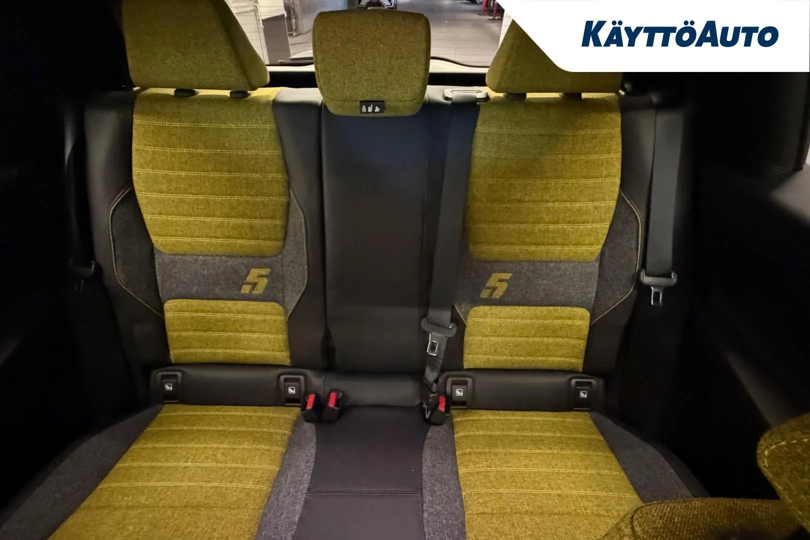 Renault 5 KXN-934 carousel image