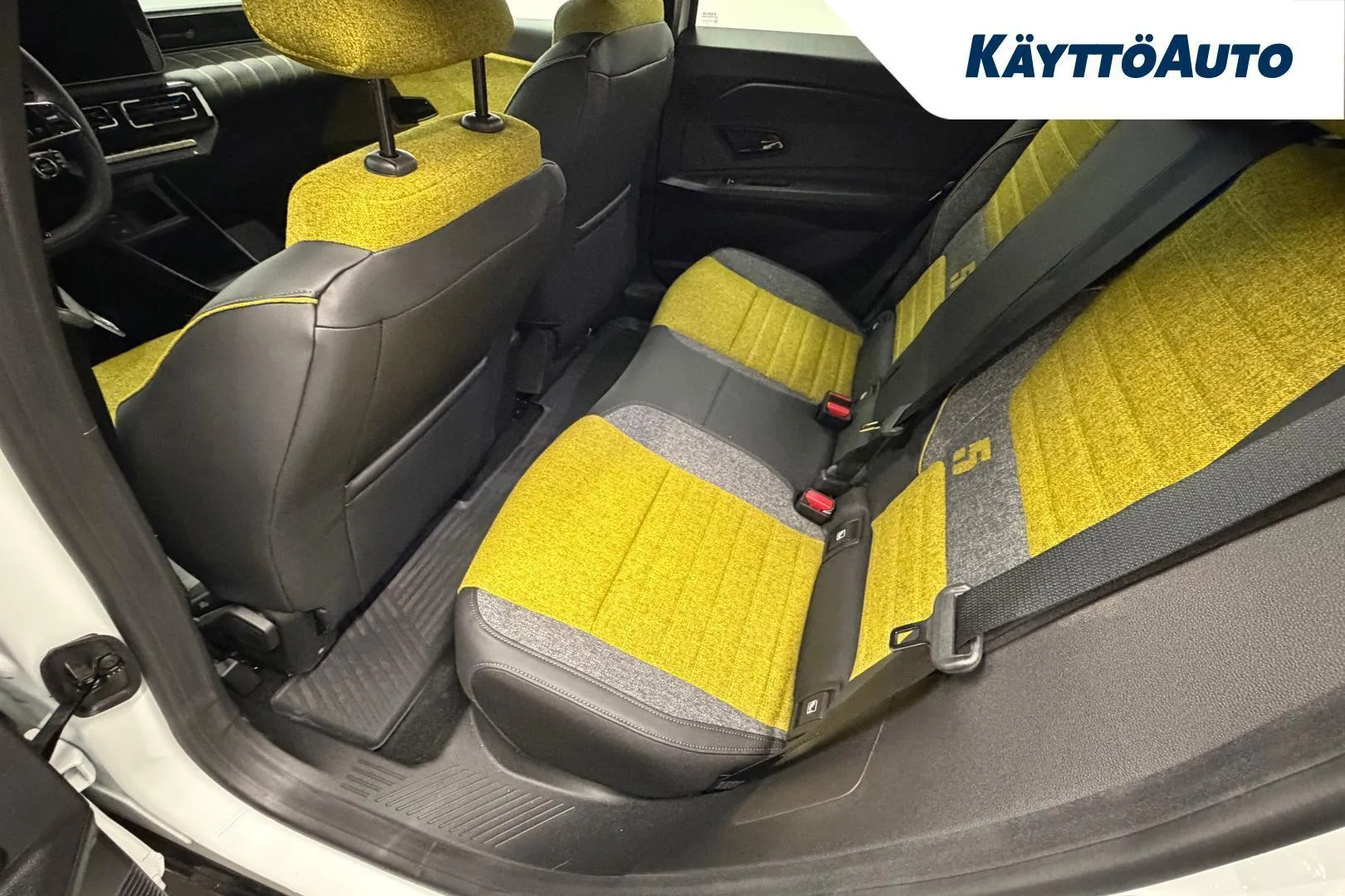 Renault 5 KXN-934 carousel image