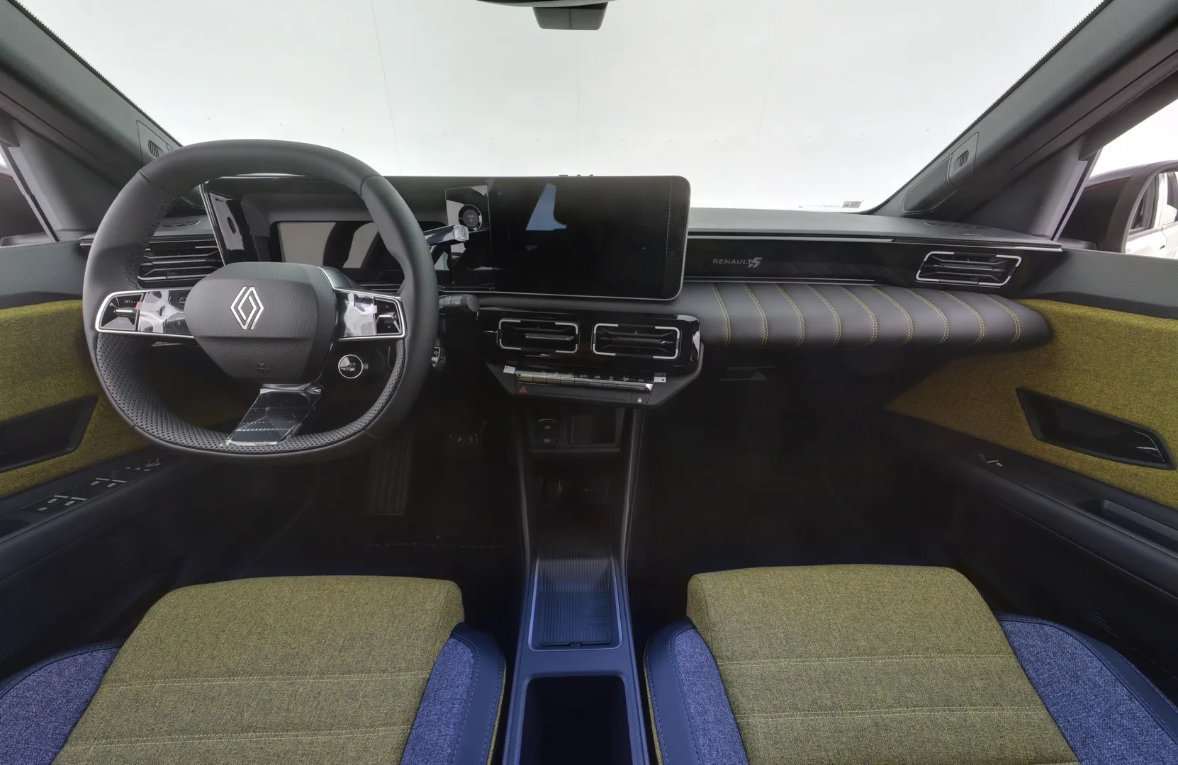 Renault 5 RXO-492 carousel image