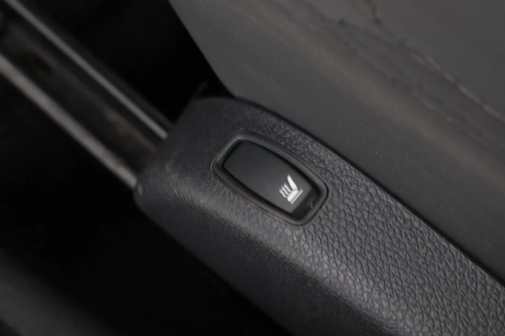 Dacia Logan MCV IKH-887 carousel image