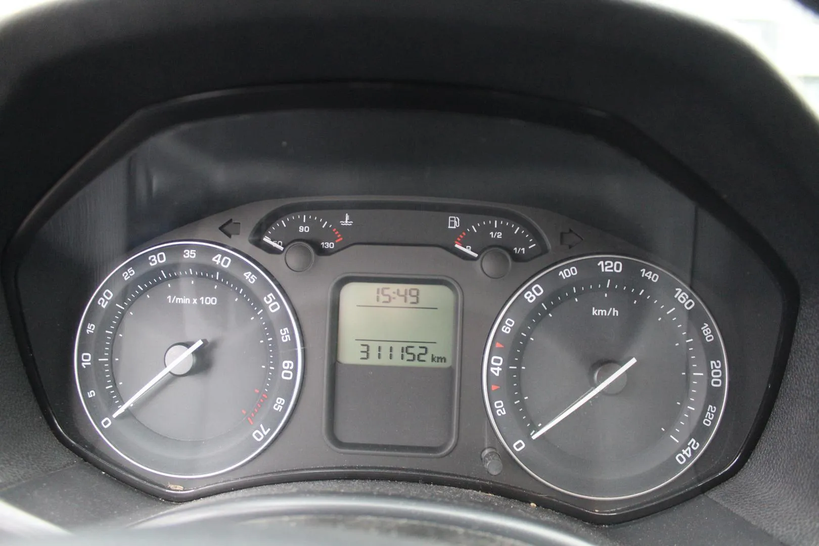 Skoda Octavia GGI-935 carousel image