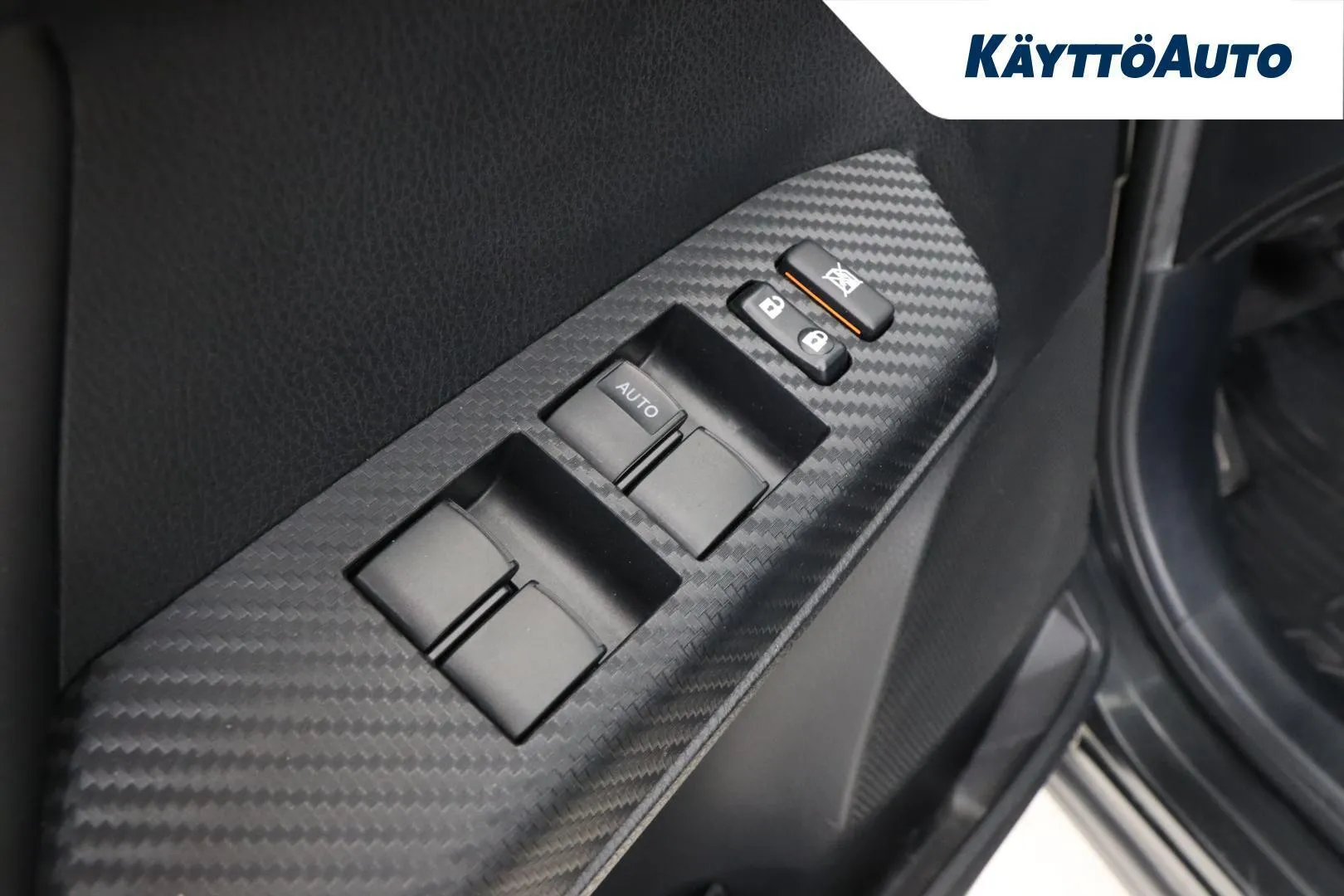 Toyota RAV4 JJC-962 carousel image