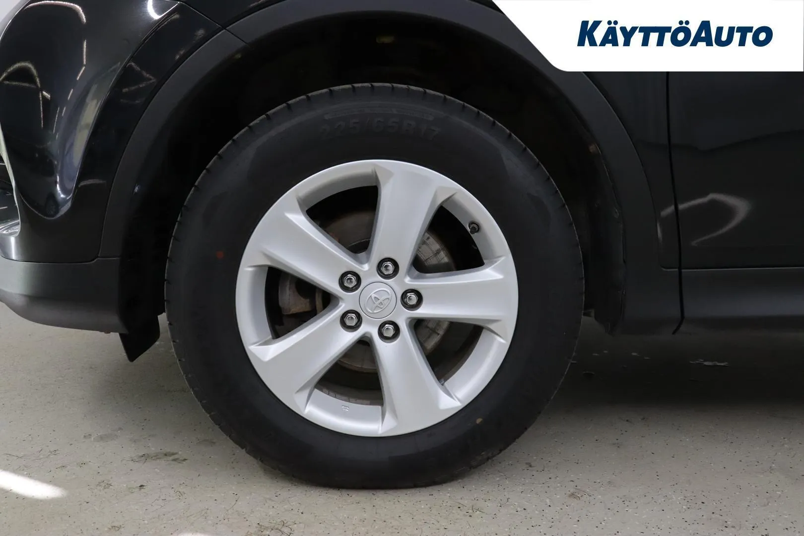 Toyota RAV4 JJC-962 carousel image