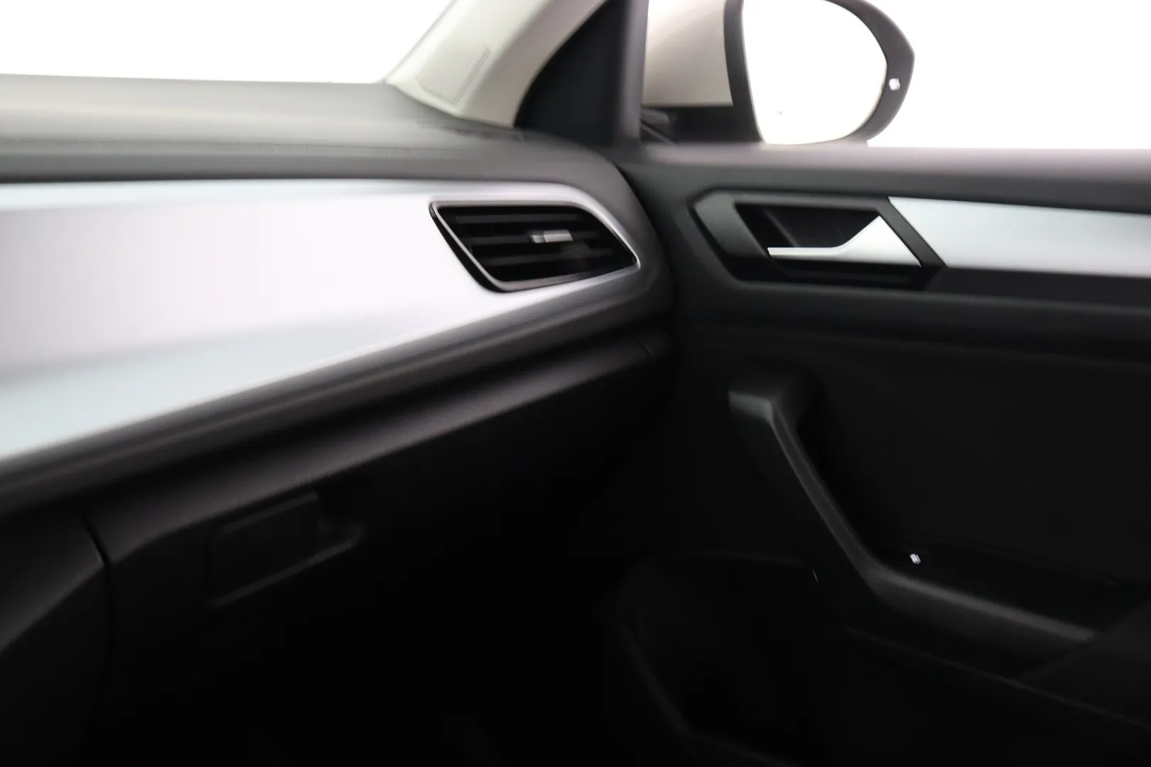 Volkswagen T-Roc MPO-894 carousel image