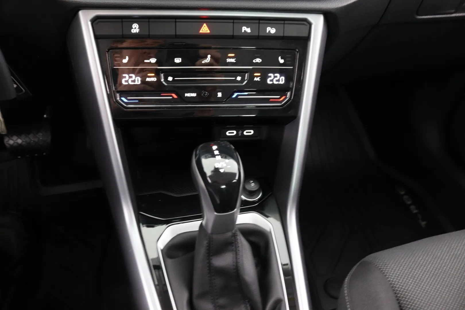 Volkswagen T-Roc MPO-894 carousel image