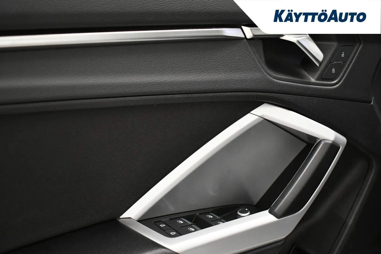 Audi Q3 LRM-483 carousel image