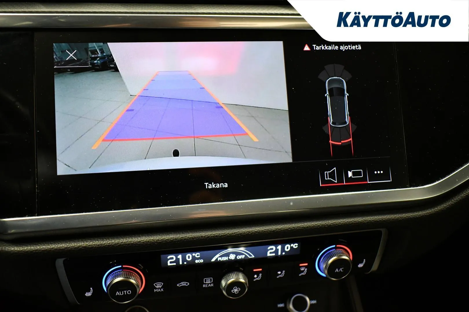 Audi Q3 LRM-483 carousel image