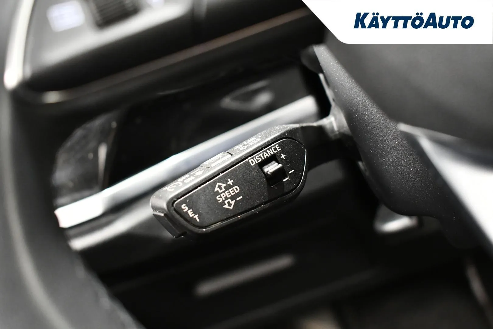 Audi Q3 LRM-483 carousel image