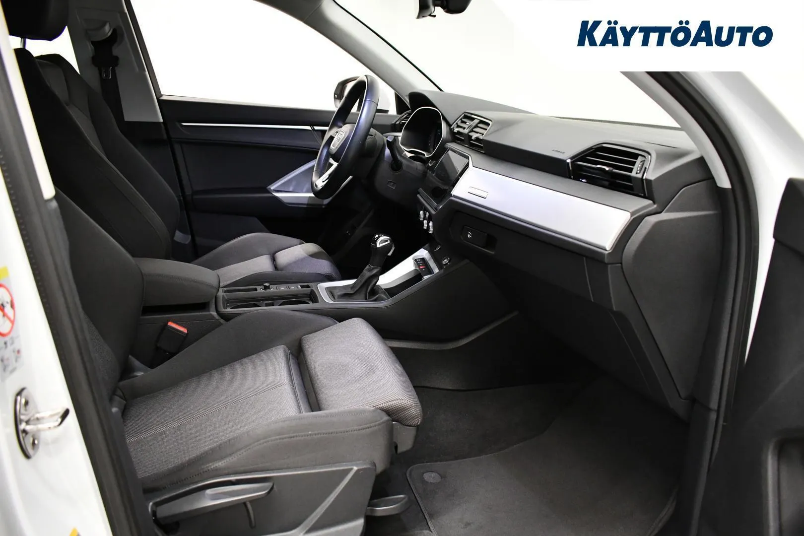Audi Q3 LRM-483 carousel image