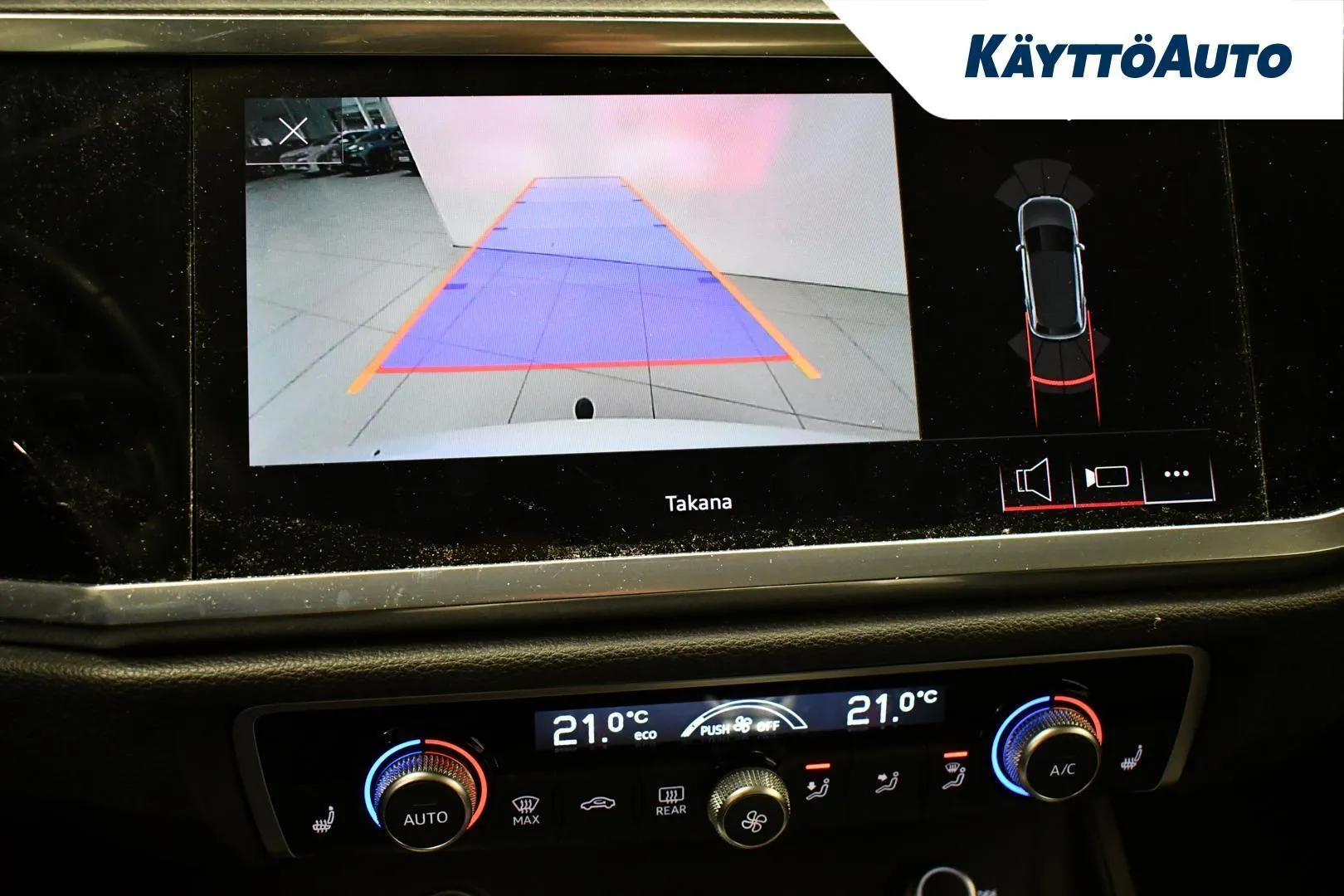 Audi Q3 LRM-483 carousel image