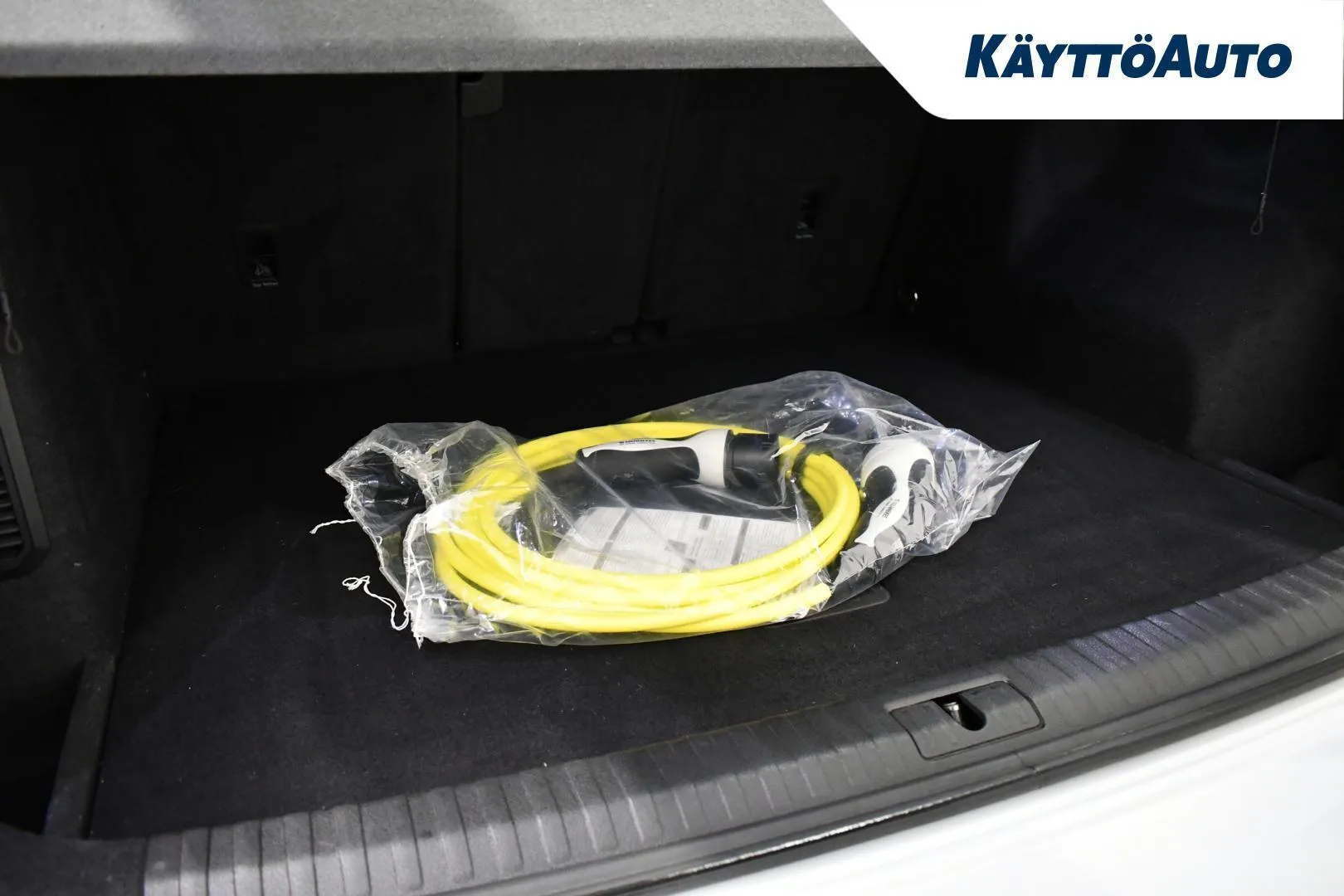 Audi Q3 LRM-483 carousel image