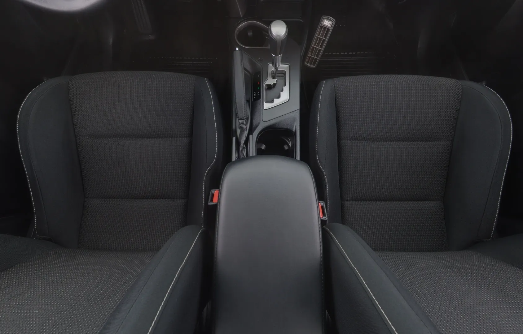 Toyota RAV4 KNX-581 carousel image