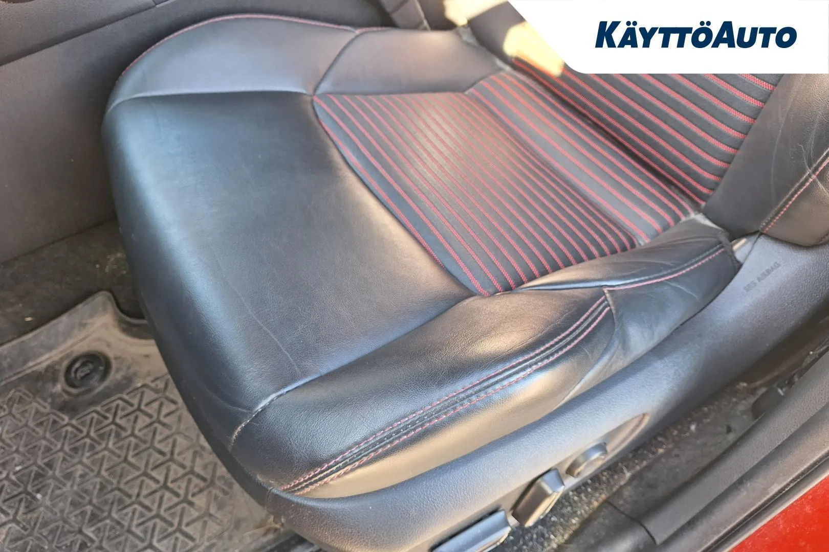 Toyota RAV4 NMR-569 carousel image