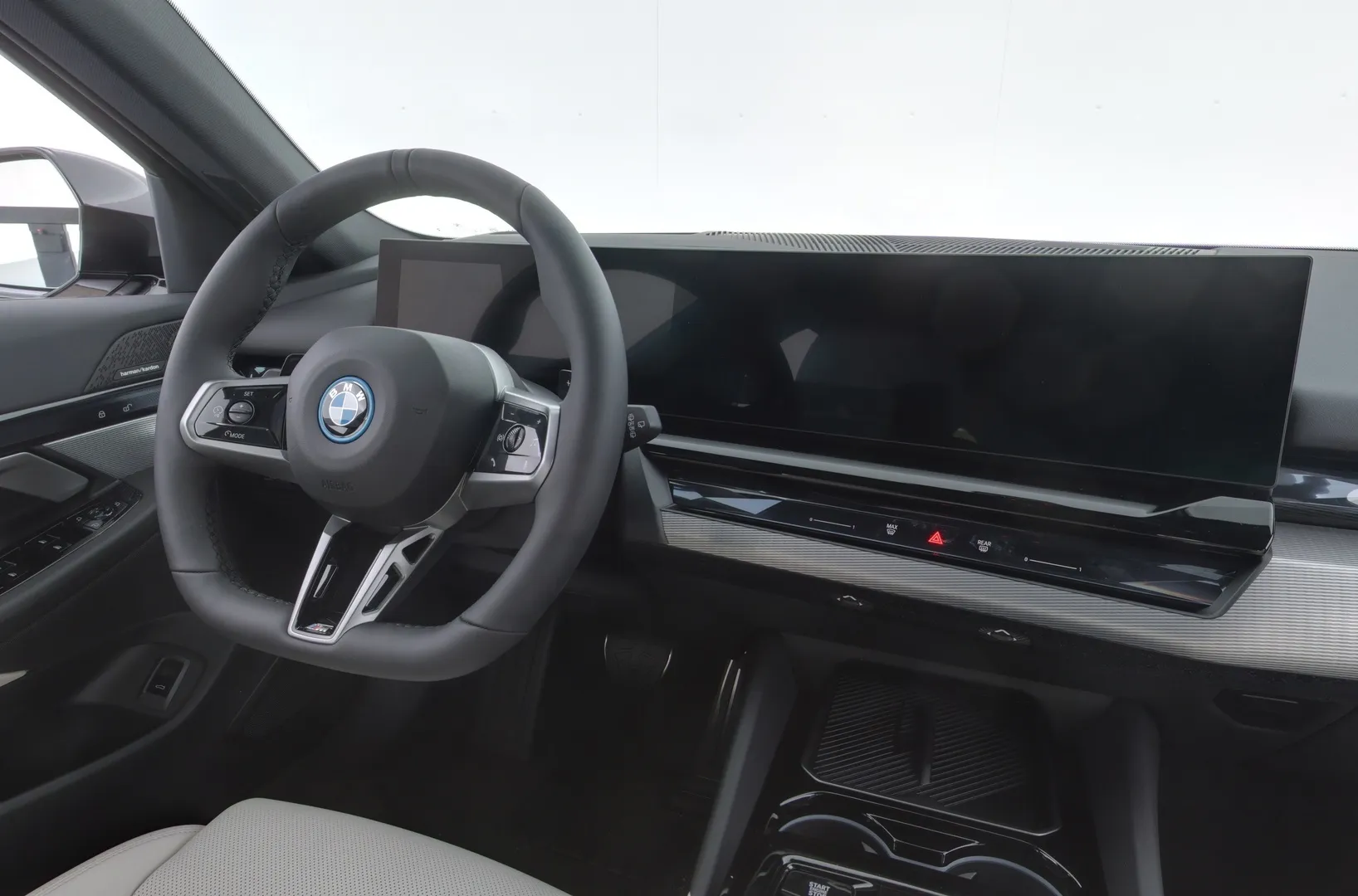 BMW 530 YYG-577 carousel image