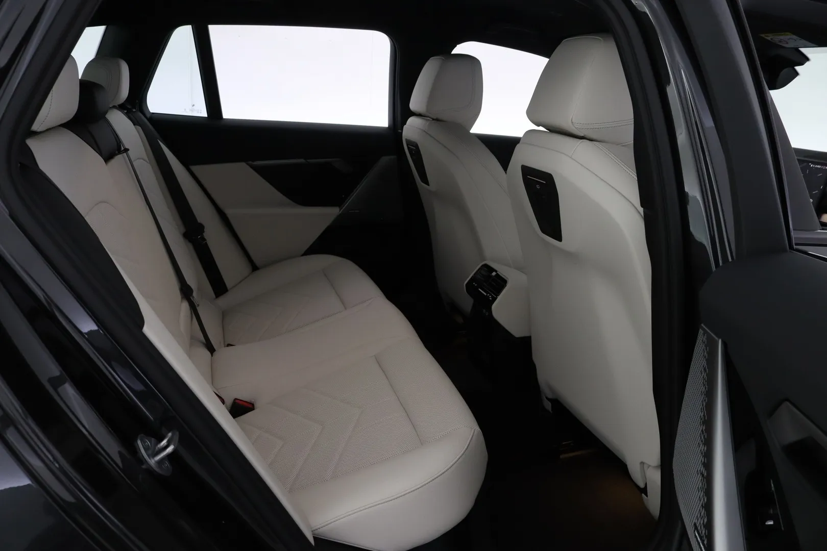 BMW 530 YYG-577 carousel image