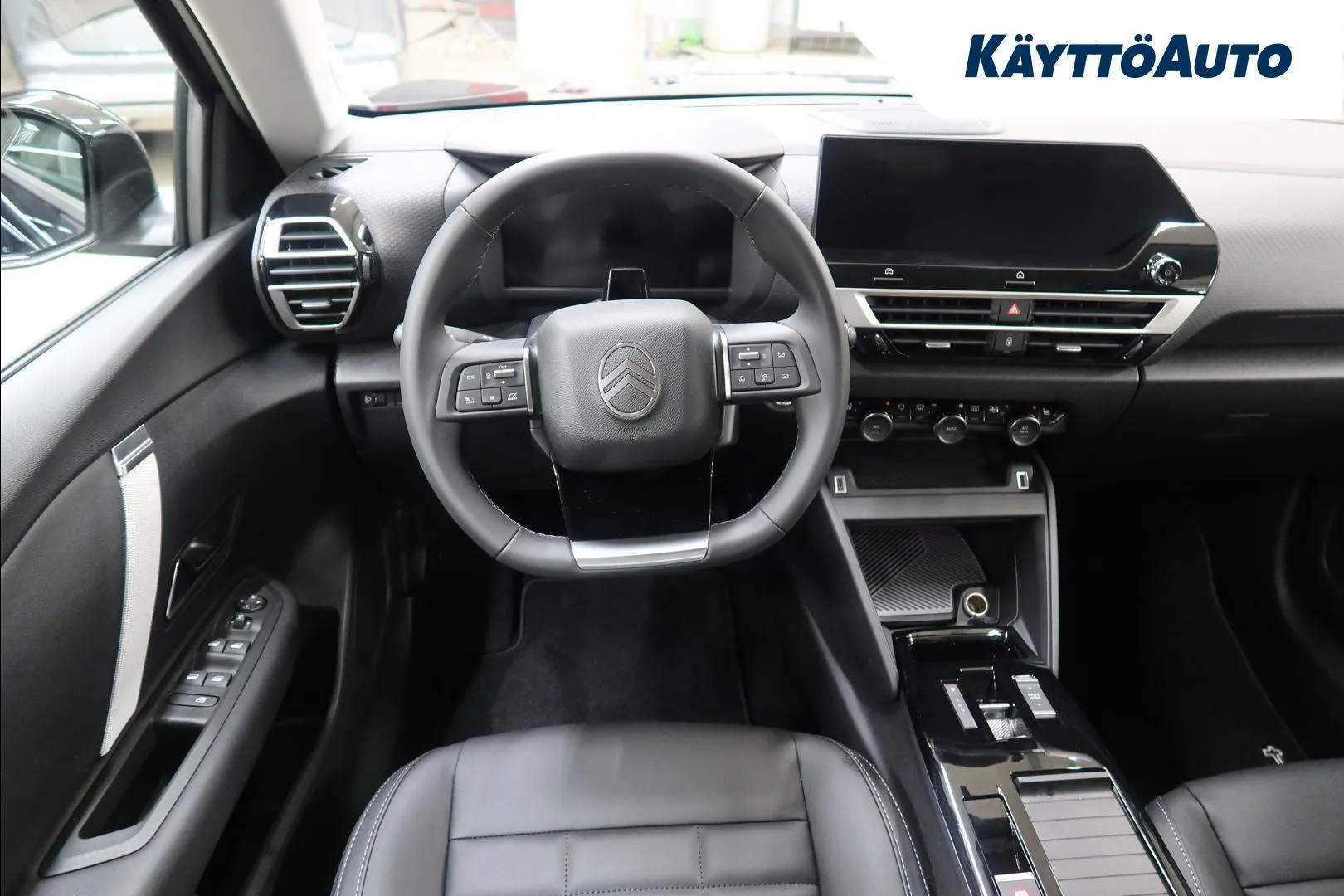 Citroen C4 ZRE-862 carousel image