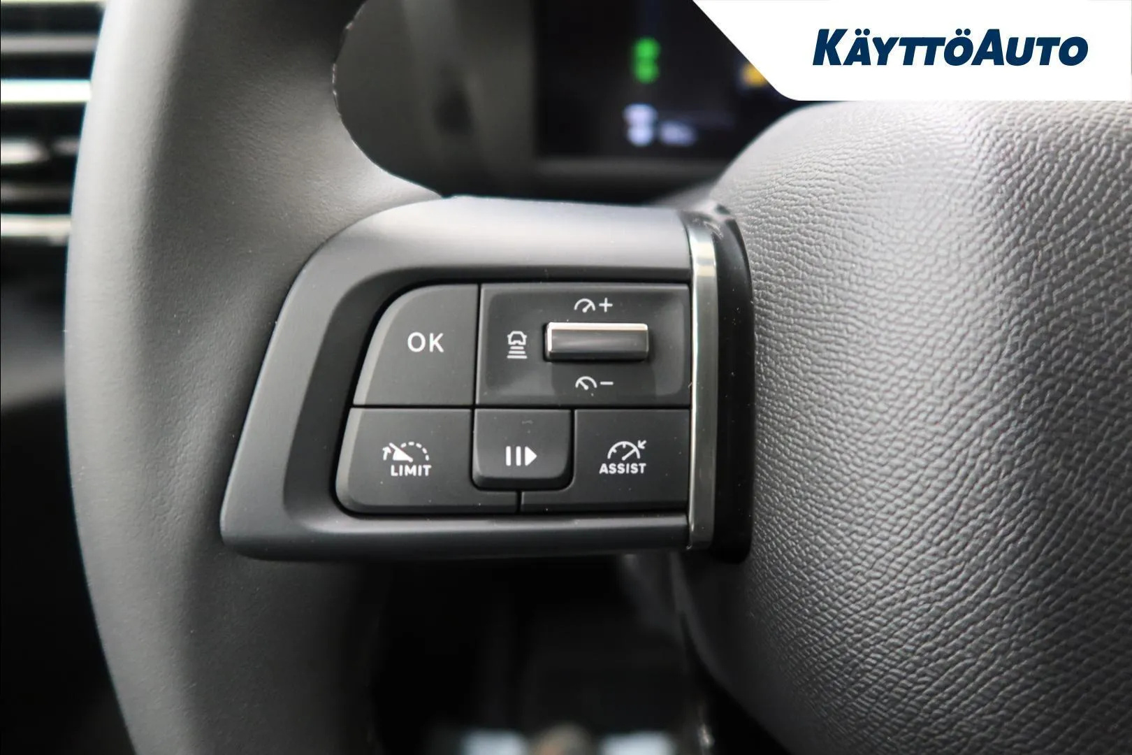 Citroen C4 ZRE-862 carousel image